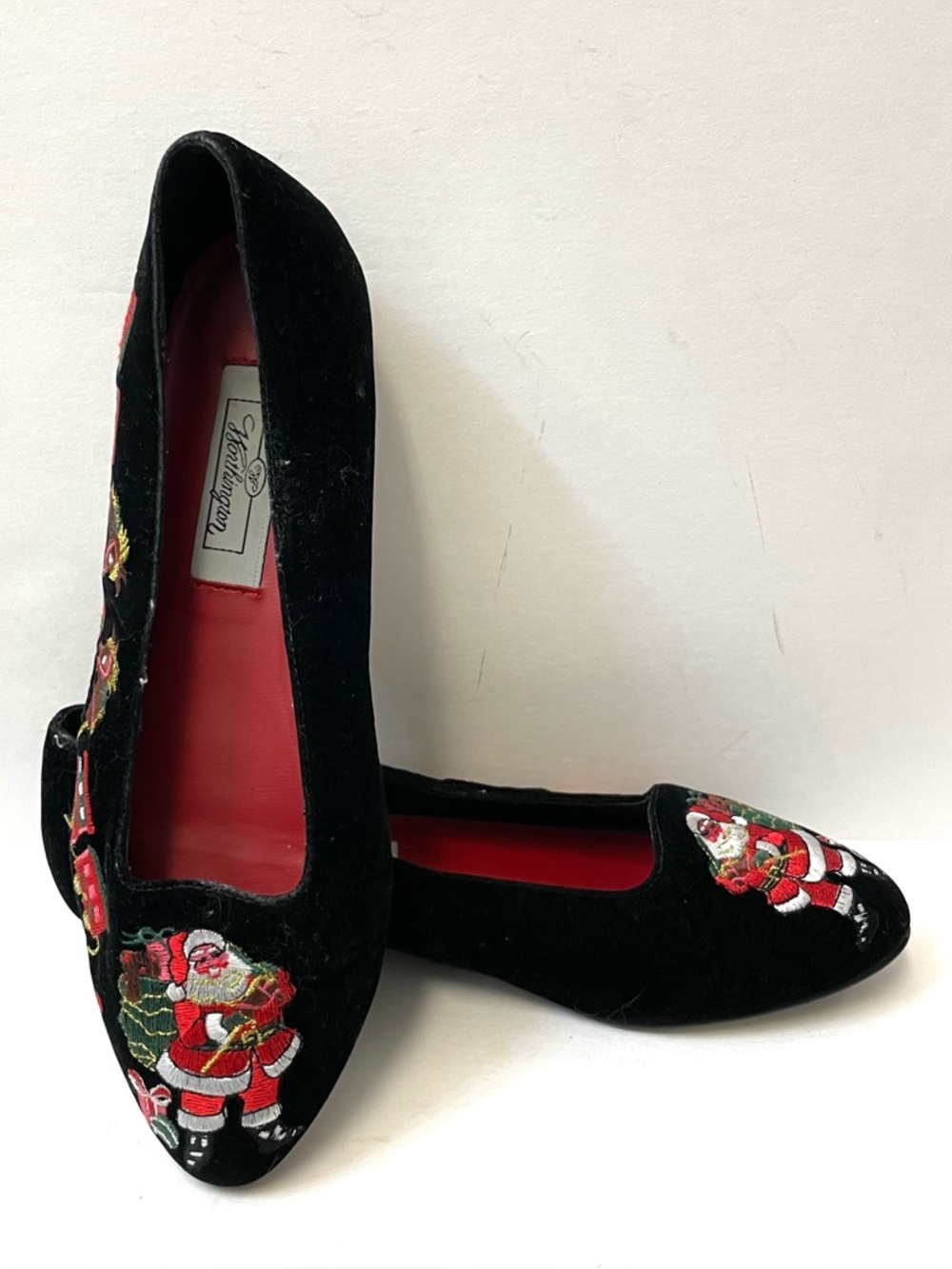Worthington Vintage 90s Black Embroidered Santa Christmas Holiday Velour Flats